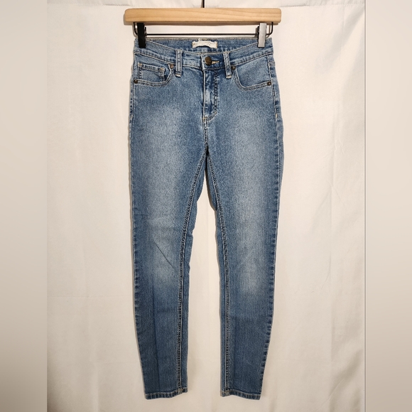 Free People High-Rise Skinny Jeans, size 24 - Picture 1 of 8